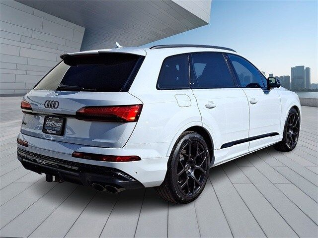 2025 Audi SQ7 Premium Plus