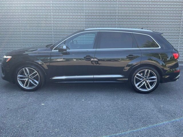 2025 Audi SQ7 Prestige