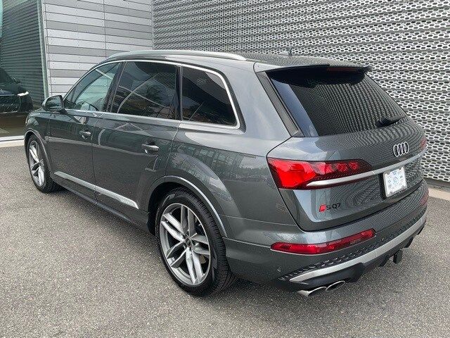 2025 Audi SQ7 Prestige