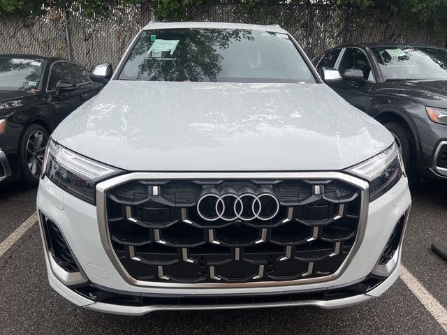 2025 Audi SQ7 Premium Plus