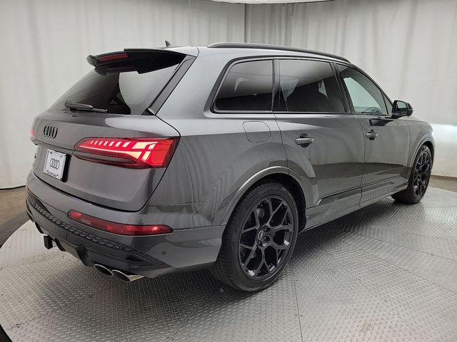 2025 Audi SQ7 Premium Plus