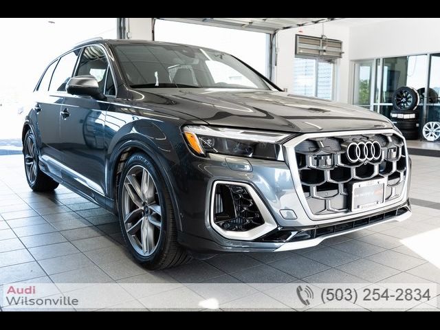 2025 Audi SQ7 Premium Plus