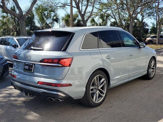 2025 Audi SQ7 Prestige