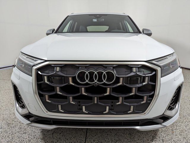 2025 Audi SQ7 Premium Plus