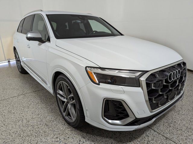 2025 Audi SQ7 Premium Plus