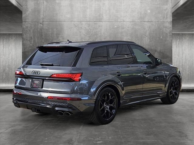 2025 Audi SQ7 Premium Plus