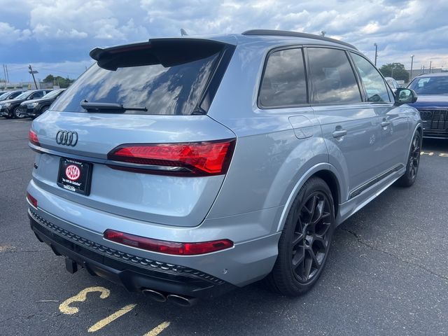 2025 Audi SQ7 Premium Plus