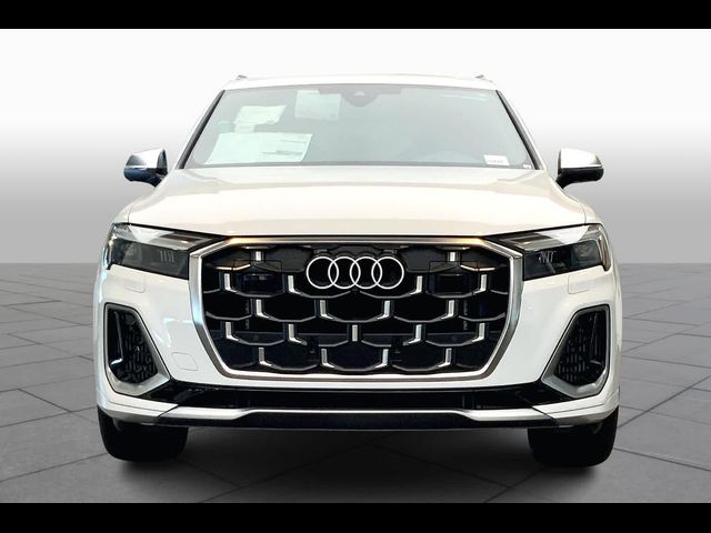 2025 Audi SQ7 Premium Plus