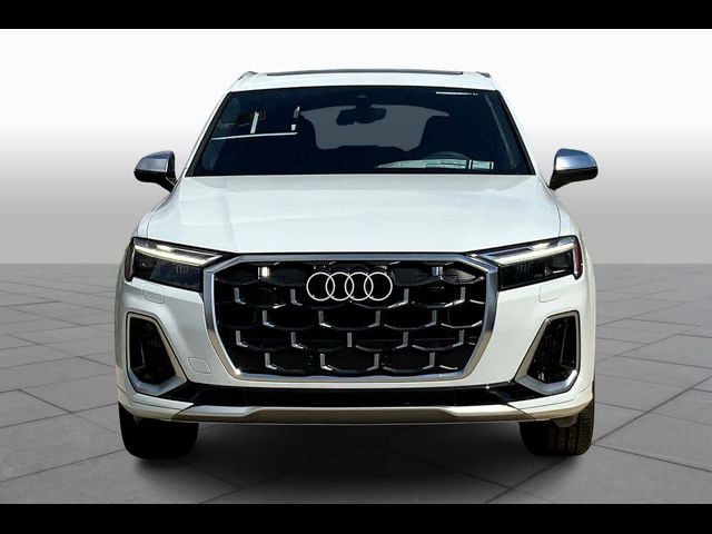 2025 Audi SQ7 Premium Plus