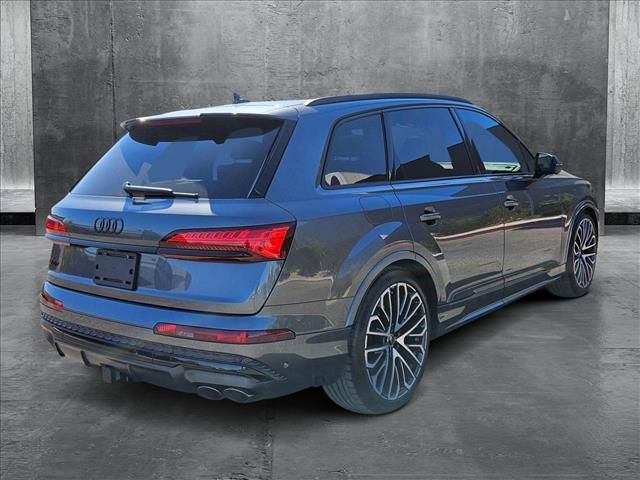 2025 Audi SQ7 Premium Plus