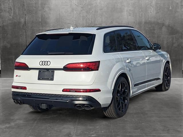 2025 Audi SQ7 Premium Plus