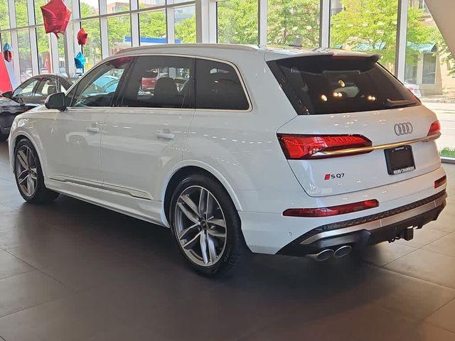 2025 Audi SQ7 Premium Plus