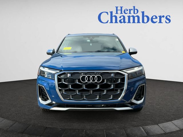 2025 Audi SQ7 Premium Plus