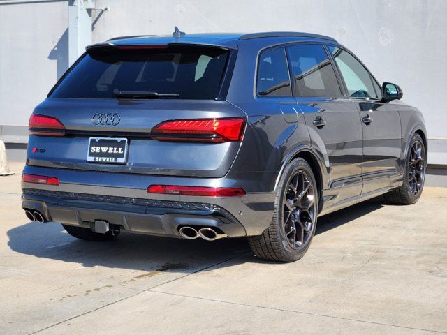 2025 Audi SQ7 Premium Plus