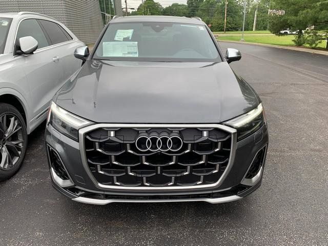 2025 Audi SQ7 Premium Plus