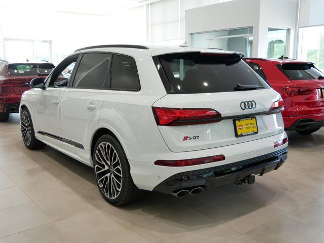 2025 Audi SQ7 Premium Plus