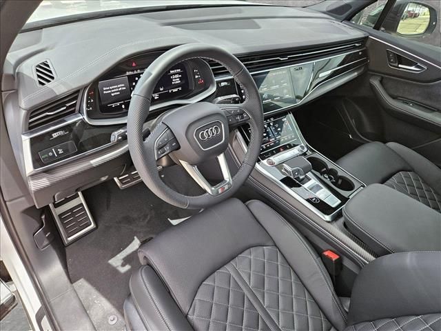 2025 Audi SQ7 Premium Plus