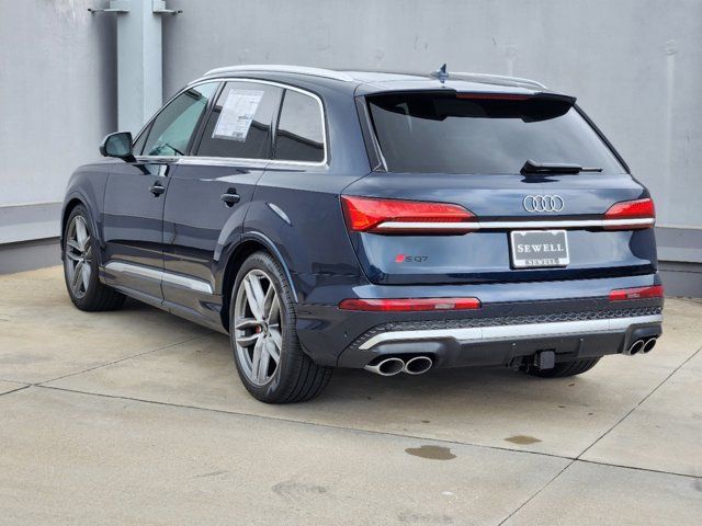 2025 Audi SQ7 Premium Plus