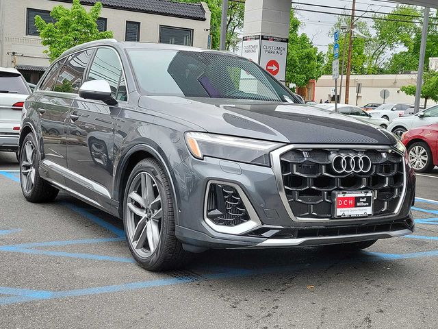 2025 Audi SQ7 Premium Plus