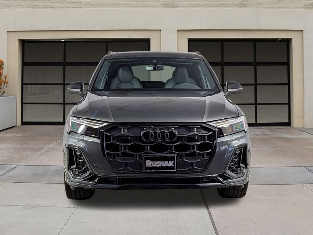 2025 Audi SQ7 Premium Plus