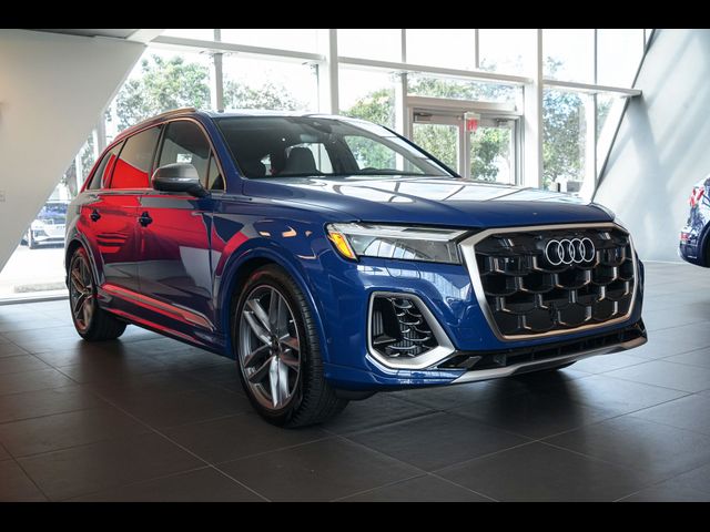 2025 Audi SQ7 Premium Plus