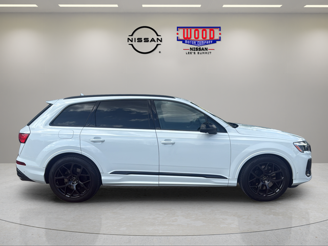 2025 Audi SQ7 Premium Plus