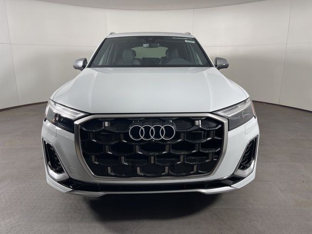 2025 Audi SQ7 Premium Plus