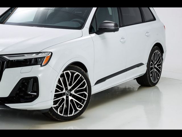 2025 Audi SQ7 Premium Plus