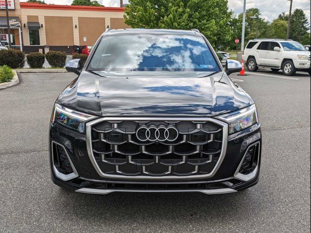 2025 Audi SQ7 Premium Plus