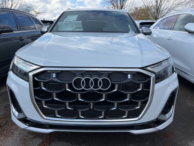 2025 Audi SQ7 Premium Plus