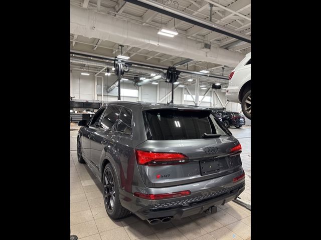 2025 Audi SQ7 Premium Plus