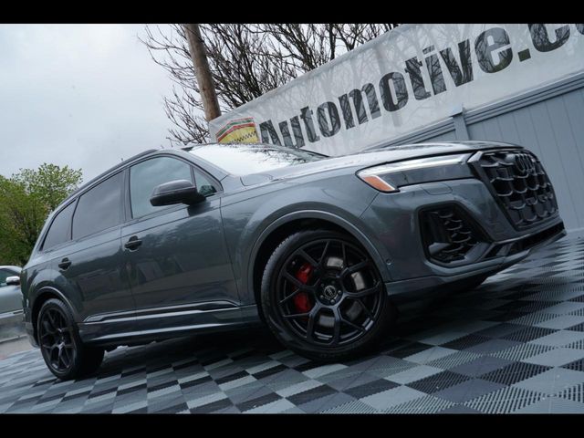 2025 Audi SQ7 Premium Plus