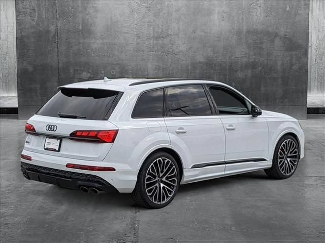 2025 Audi SQ7 Prestige