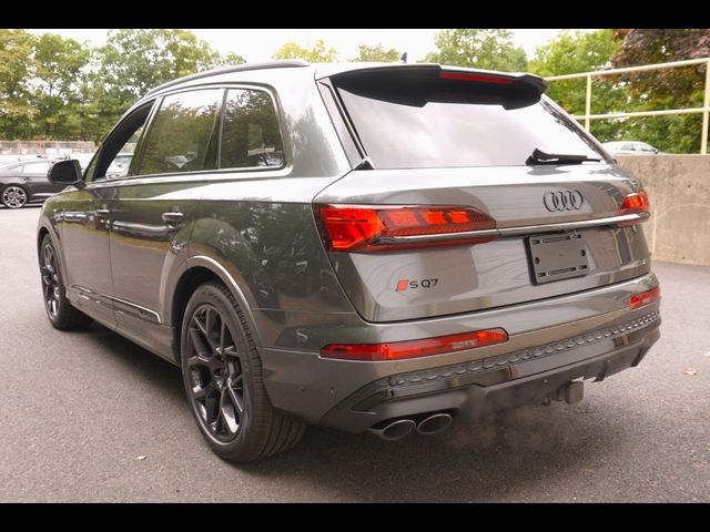 2025 Audi SQ7 Prestige