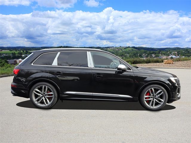 2025 Audi SQ7 Prestige