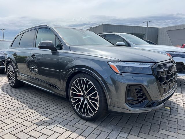 2025 Audi SQ7 Prestige