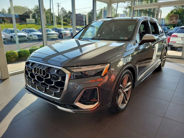 2025 Audi SQ7 Prestige