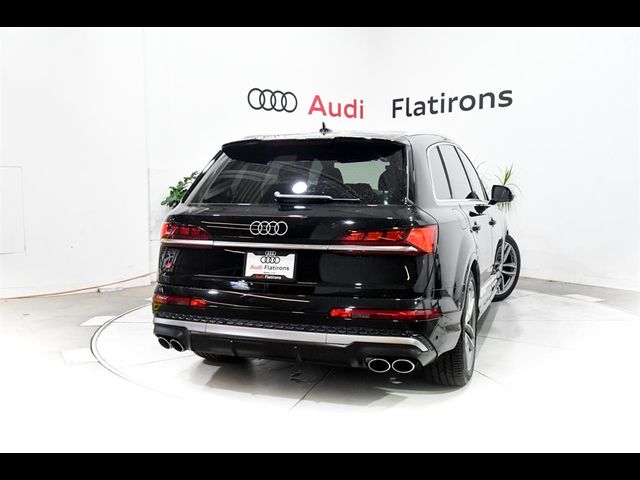 2025 Audi SQ7 Prestige