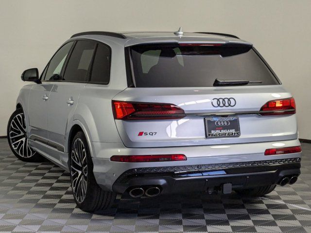 2025 Audi SQ7 Prestige