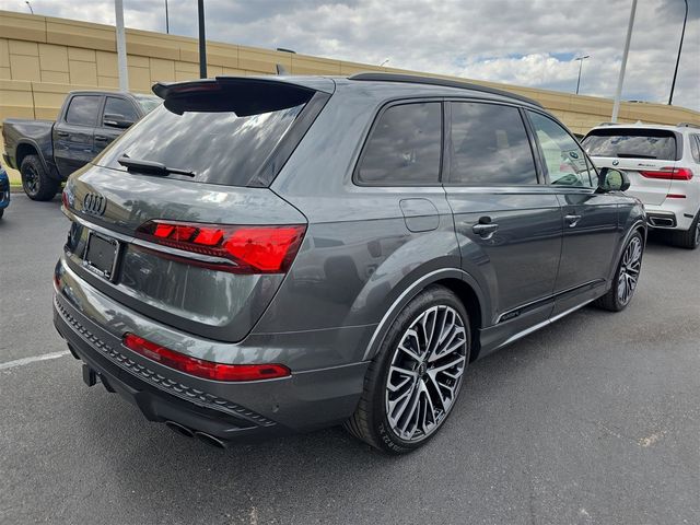 2025 Audi SQ7 Prestige