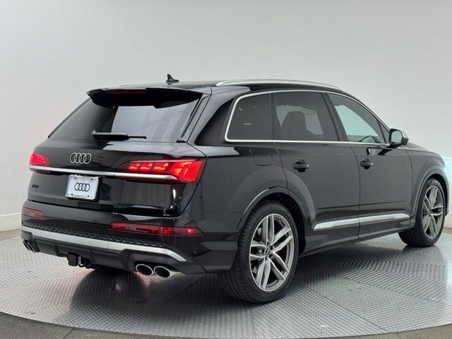 2025 Audi SQ7 Prestige