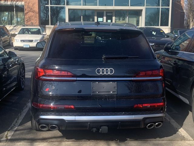 2025 Audi SQ7 Prestige