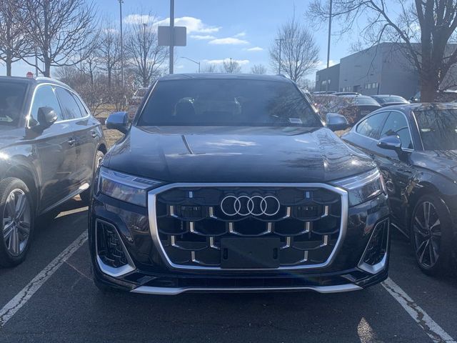 2025 Audi SQ7 Prestige