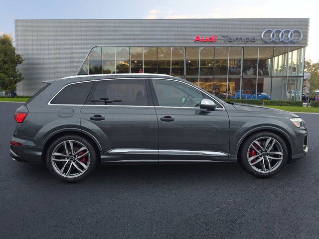 2025 Audi SQ7 Prestige