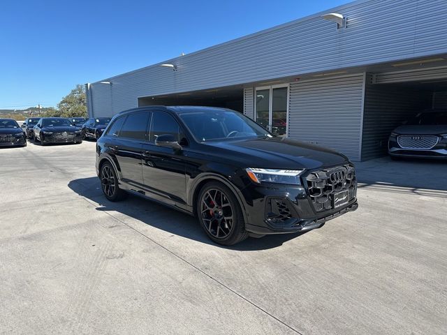 2025 Audi SQ7 Prestige