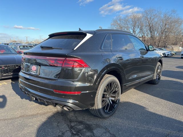 2025 Audi SQ8 Prestige