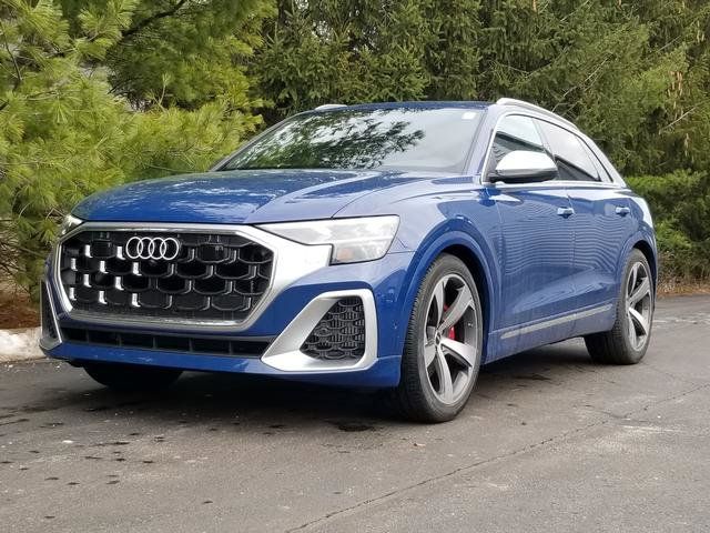 2025 Audi SQ8 Premium Plus