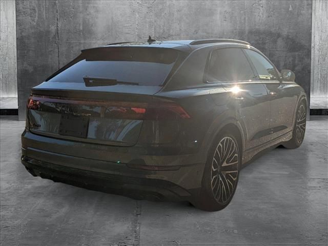 2025 Audi SQ8 Prestige