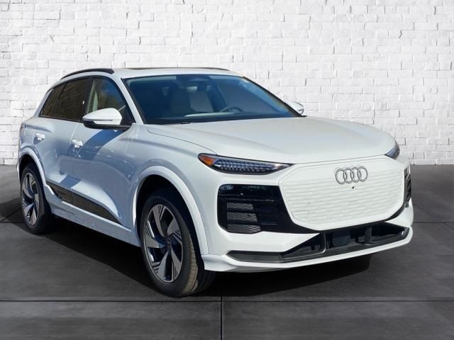 2025 Audi Q6 e-tron Premium Plus