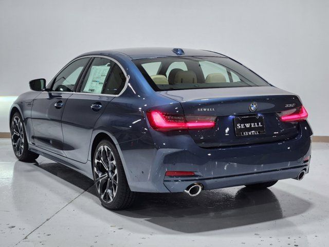 2025 BMW 3 Series 330i